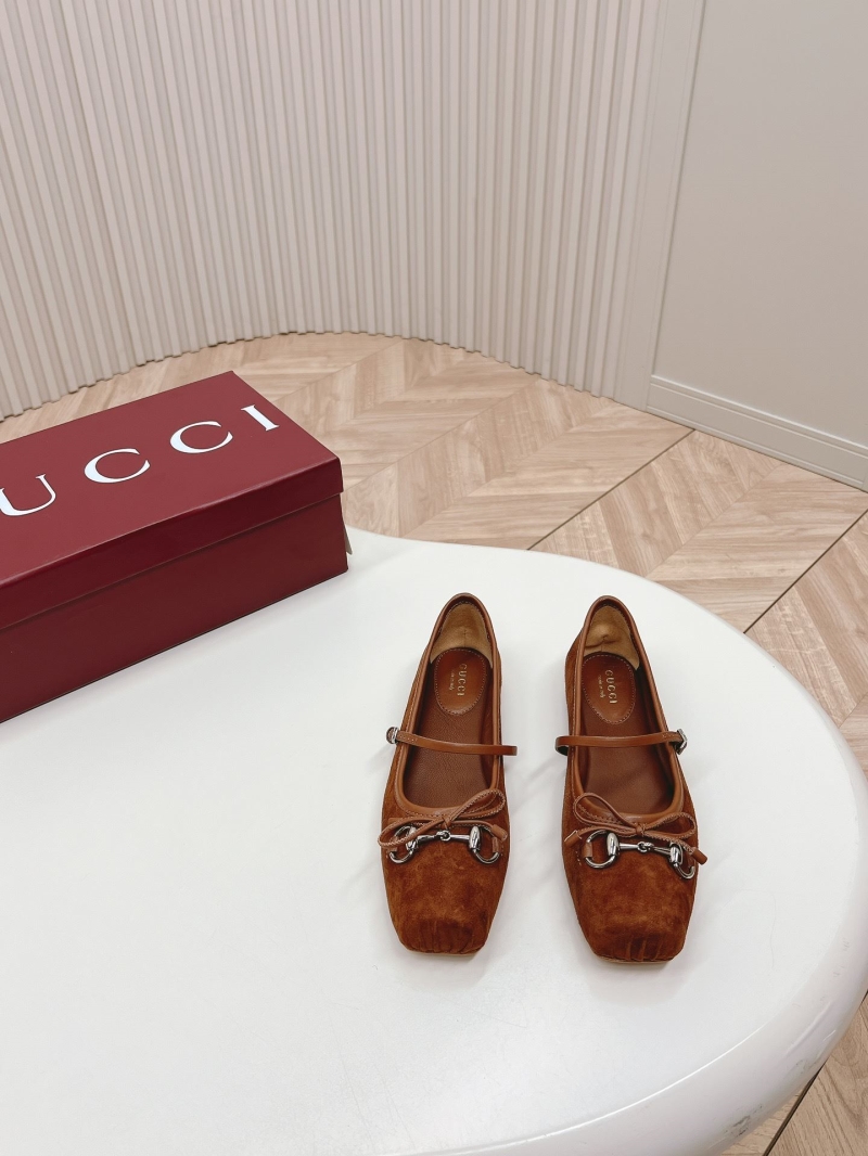 Gucci Flat Shoes